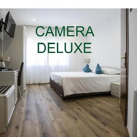 Cappello E Cadore מלון