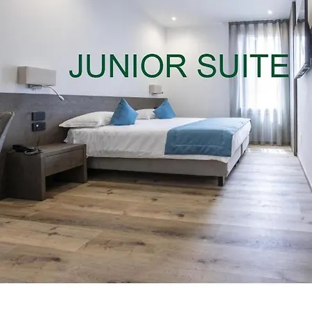 Cappello E Cadore בלונו