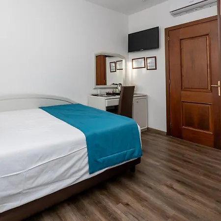 Hotel Cappello E Cadore