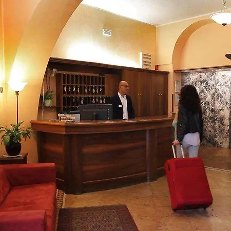 Hotel Cappello E Cadore 3*